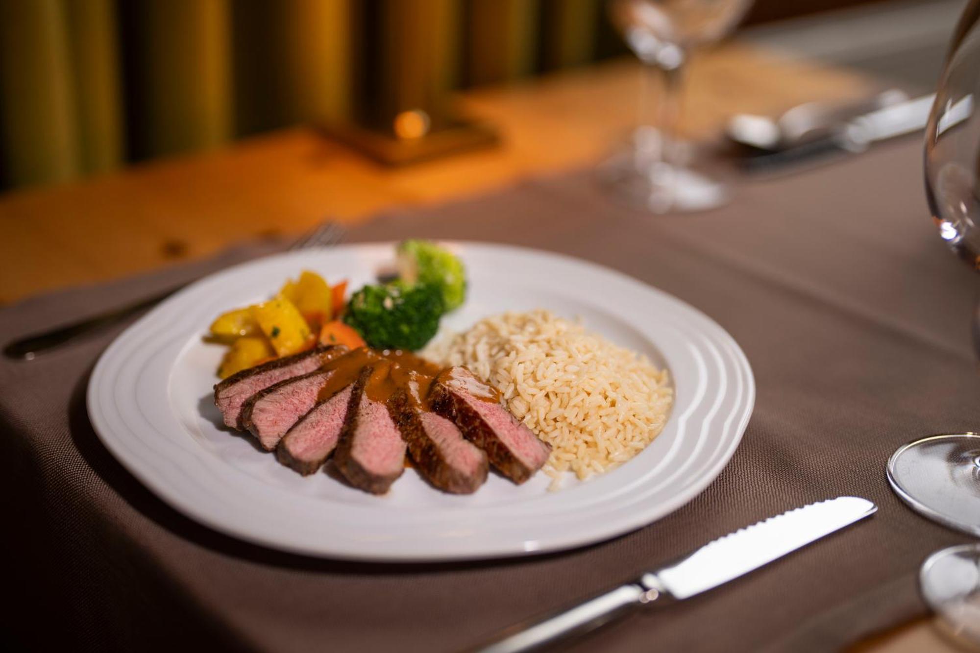 Hotel Helvetia Müstair Kültér fotó